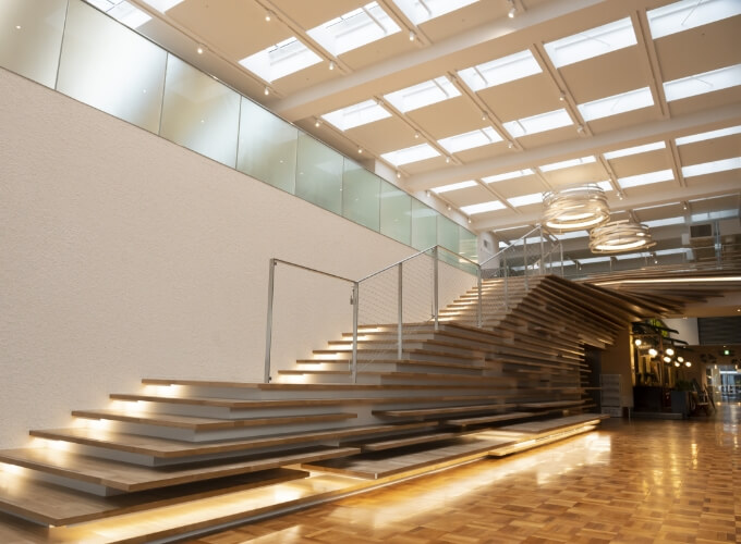 ベンチのように使える階段